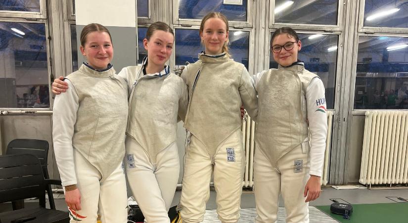 Helytálltak a vásárhelyi lányok a junior tőrvívók országos bajnokságán