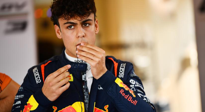 Engedély nélkül igazolhatott pilótákat a Red Bull