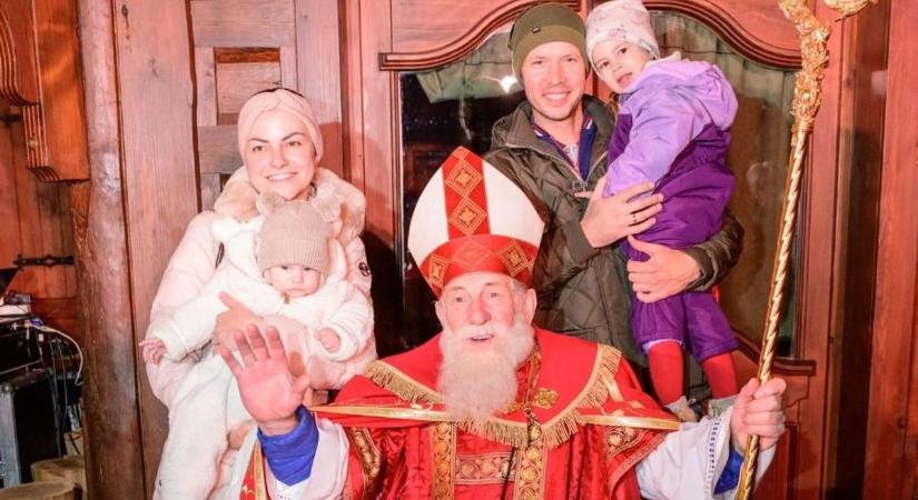 Szent Miklós járt a premontrei apátságban, sok csomagot osztott szét