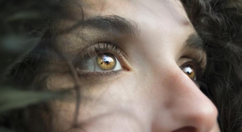 Mit jelent a szemhéjrángás – és hogyan állíthatod le?