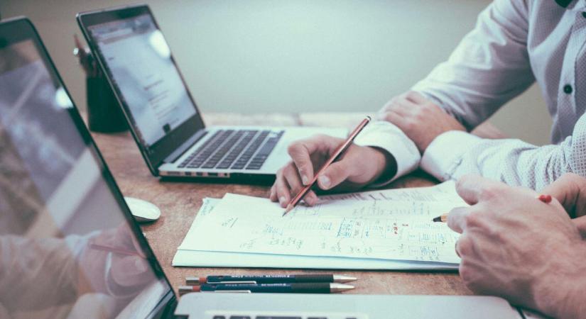 Könnyebb eÁFA a vállalkozóknak