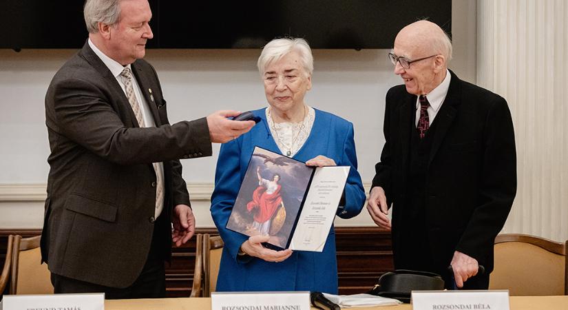 Tudományos és erkölcsi mérföldkő: száz éve nem volt példa ilyen felajánlásra