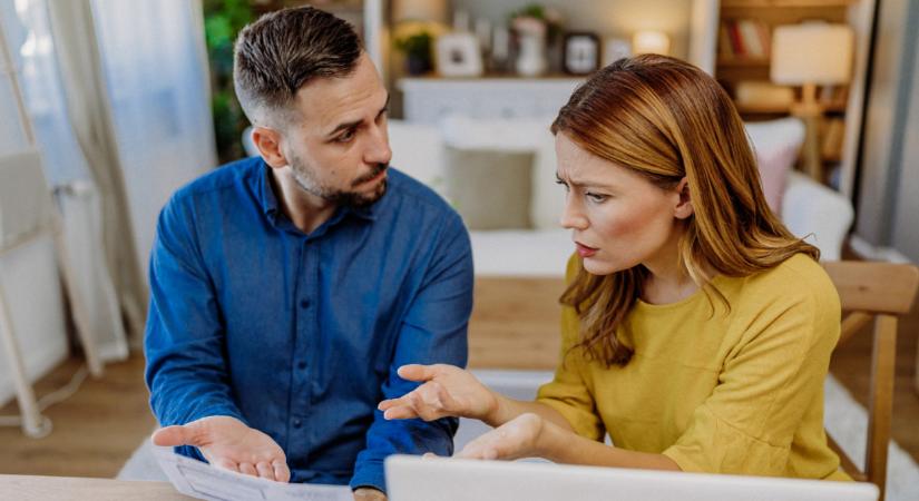 Döbbenetes tempóban adósodik el a magyar lakosság: ennek nagyon csúnya hitelspirál lehet a vége?