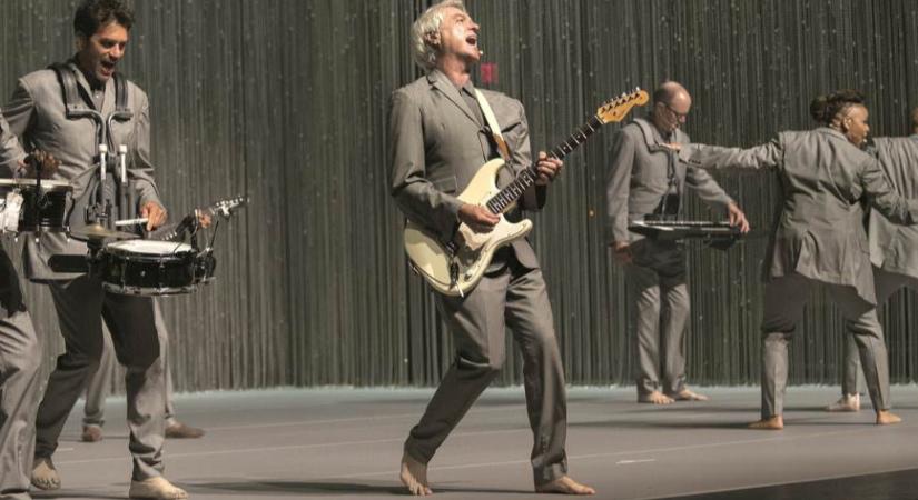 Miért várunk ennyire egy 73 éves pasast? 17 év után újra Magyarországon David Byrne