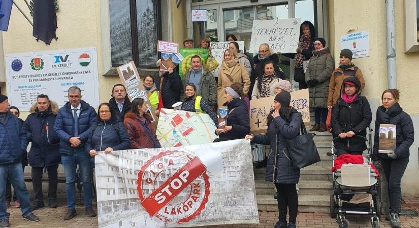 Súlyos kifogásokat emelt ki Hadházy a Tiborczhoz köthető lakópark ellen