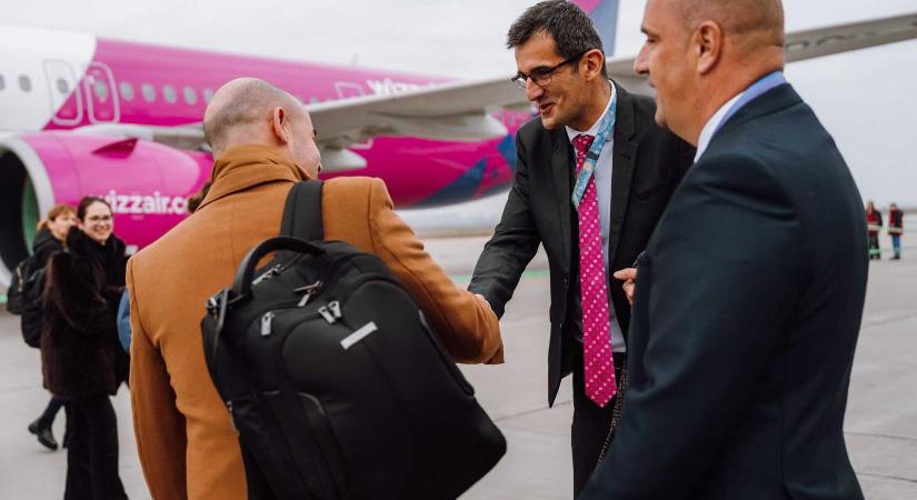 Közel 20 éve Marosvásárhelyről indultak a Wizz Air első hazai járatai – Most újranyitja bázisát a légitársaság (VIDEÓ)