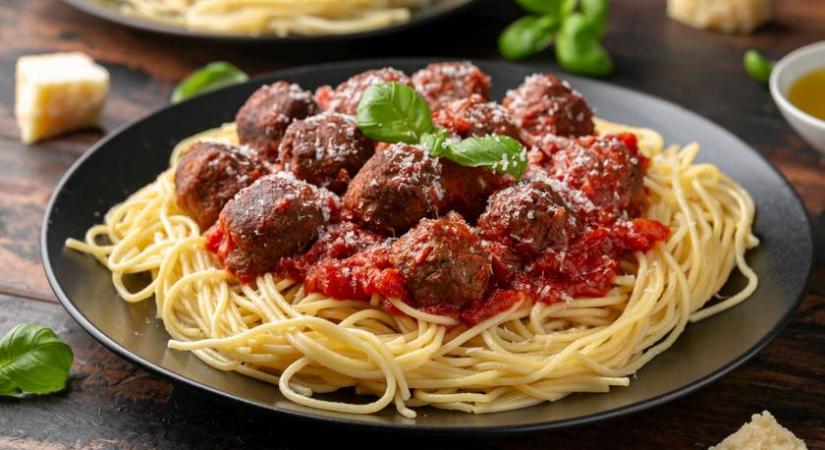 Paradicsomos tészta vegán gombócokkal: ezekből áll a feltét
