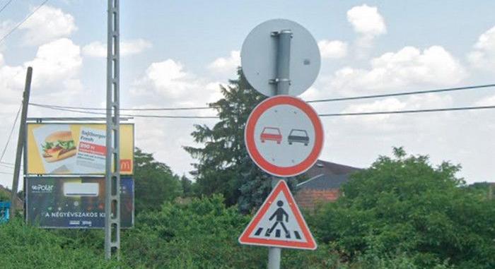 Böszörményi ügy: ellopták a közlekedési táblát