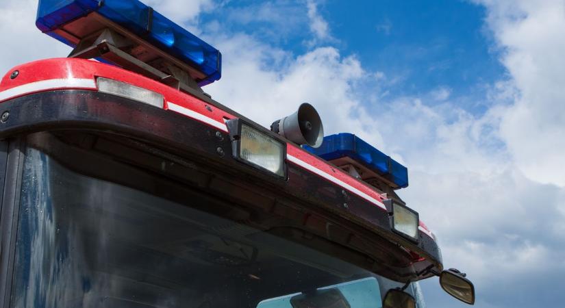 Lángra kapott egy kamion, félpályán lezárták az M5-öst