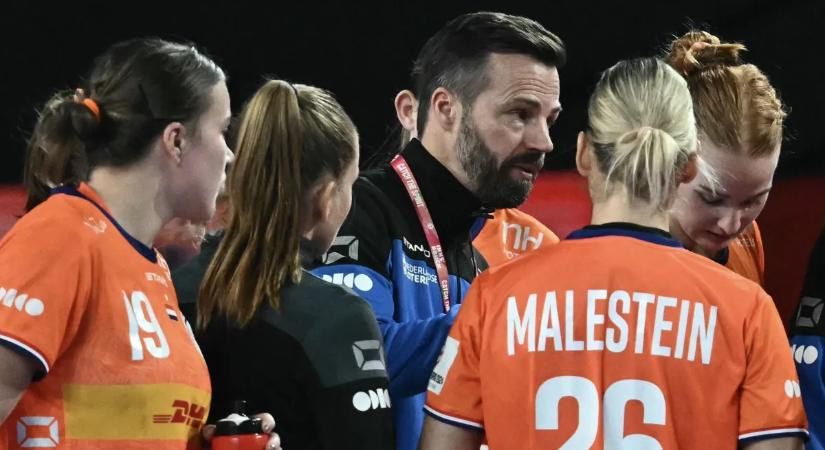 Rendkívül kellemetlen kérdést válaszolt meg a holland edző a magyarok elleni meccs kapcsán