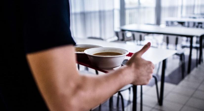 Hatszáz fős rosszullét Angyalföldön: az étkeztető cég szerint nem ételmérgezés történt