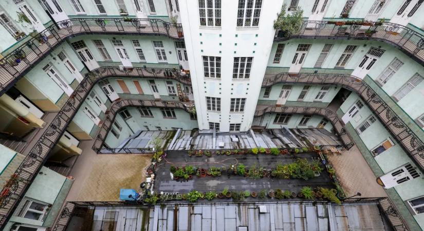 L. Simon László vitába keveredett a Gutenberg-ház lakóival, ezért módosítani akarja a társasházi törvényt