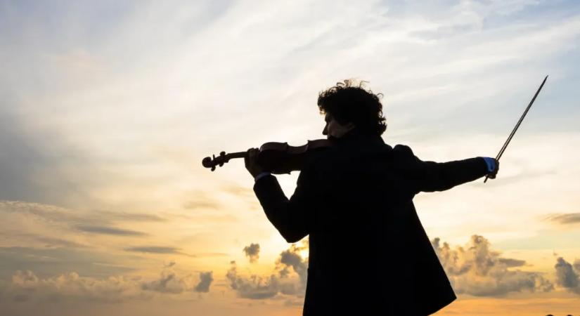 Plüss jegesmedvét, unalmas bőrkesztyűt, díszdobozos after shave-et adna ajándékba? Fújja ki magát, segítek