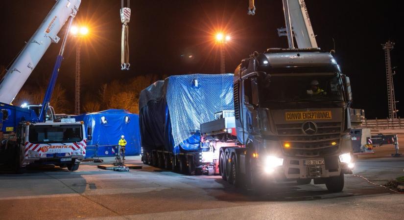 Videó: megérkeztek a gyártósorok a BYD szegedi gyárába