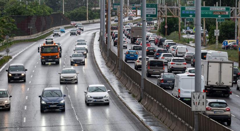 Maradhat a kétéves vizsgáztatási ciklus a tíz évnél idősebb autóknál