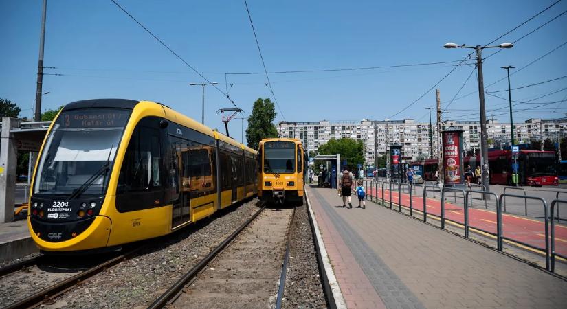 Hatalmas villamosbaleset Újpalotán, megbénult a közlekedés