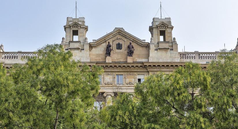 Egy év után tért vissza a célsávba az infláció – Itt a jegybank reakciója!