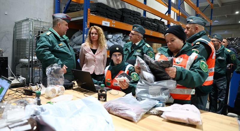 A repülőtéren ellenőrzött az NKFH és a NAV, lesújtó az „eredmény”