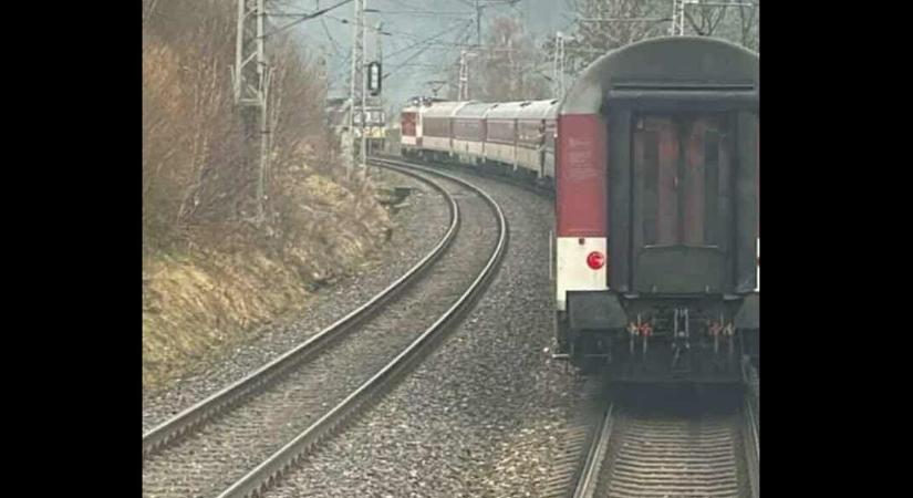 Métereken múlt egy újabb vonatbaleset, kevés hiányzott a tragédiához