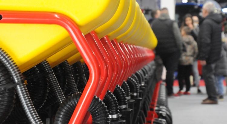 Több traktor, vető- és öntözőgép – éledezik a mezőgéppiac!
