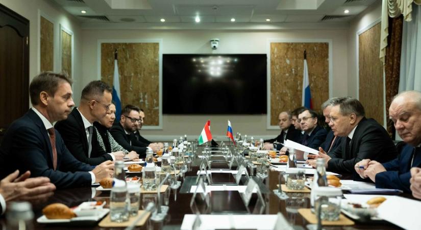 Már a jövő héten elkezdik a betonvas szerelését az 5. blokk munkagödrében