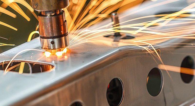 Ezerszámra tűnnek el az állások a német gépgyártásból