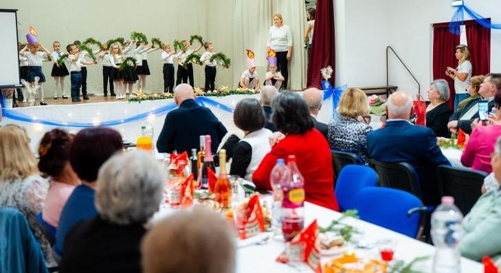 30 éves a vámosgyörki Őszirózsa Nyugdíjas Klub 