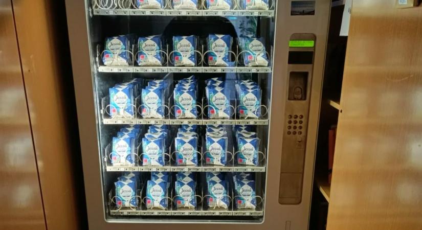 Szegeden automata segíti a menstruációs termékekhez való hozzáférést