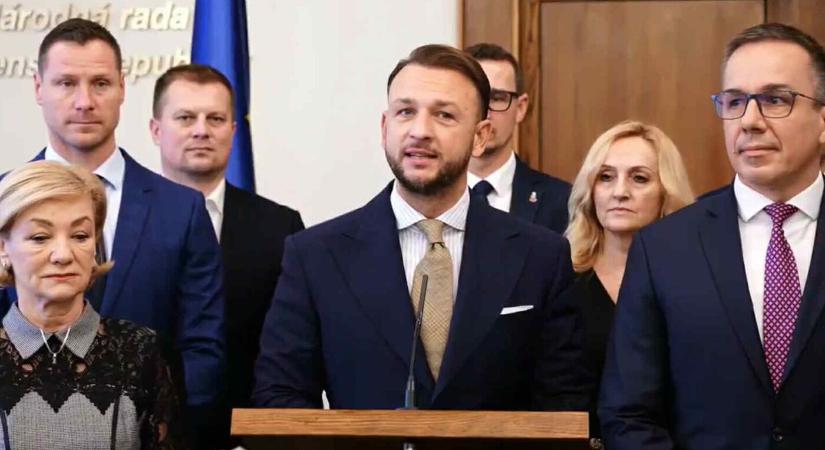 Jövőre akár 1210 eurót is kaphat, aki gondozásra szorul vagy beteg hozzátartozóját ápolja