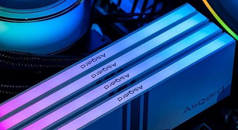 Brutális pénzt, 1 millió forintot kérnek ezért az 256 GB-os DDR5 RAM-készletért