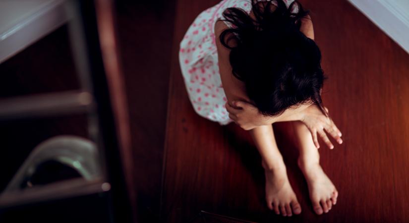 Brutális felvétel került elő a Szőlő utcai javítóintézetből: lemondott a megbízott igazgató-videó