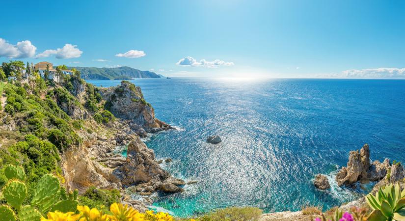 Elképesztő ajánlat: fillérekért foglalhatsz repjegyet a görög csodaszigetre, a jó idő garantált