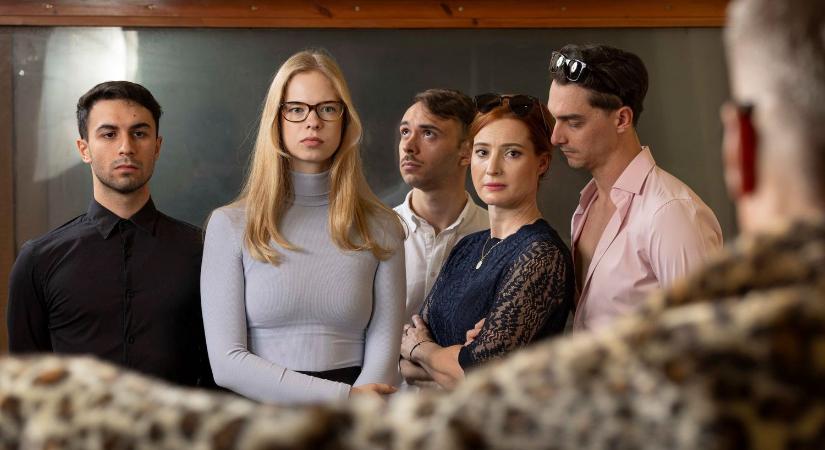 MOST ÉRKEZETT: Jön a Mario és a varázsló – magyar nyelven Pozsonyban