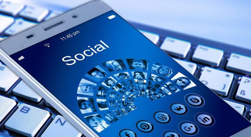 Kitiltják a 16 év alattiakat a közösségi médiumokból