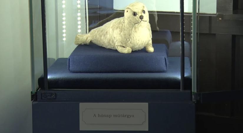 Különleges karácsonyi ajándék a hónap műtárgya