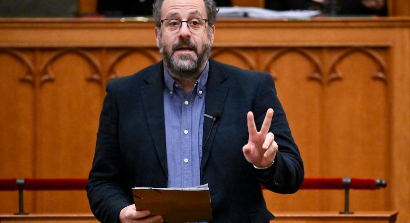 Államtitkári válasz Vajda Zoltánnak: Ne álmodozzon, nem bukunk meg, maradunk!