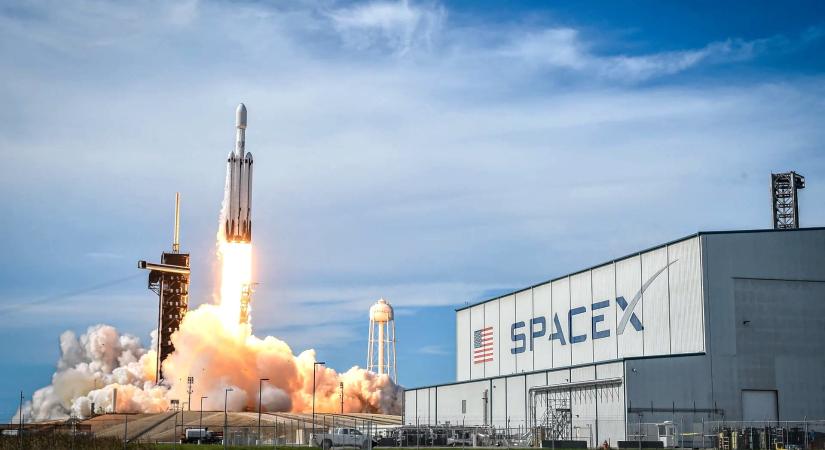 800 milliárd dollárra értékelhetik a SpaceX-et, ezzel Elon Musk is brutálisan gazdagodhat