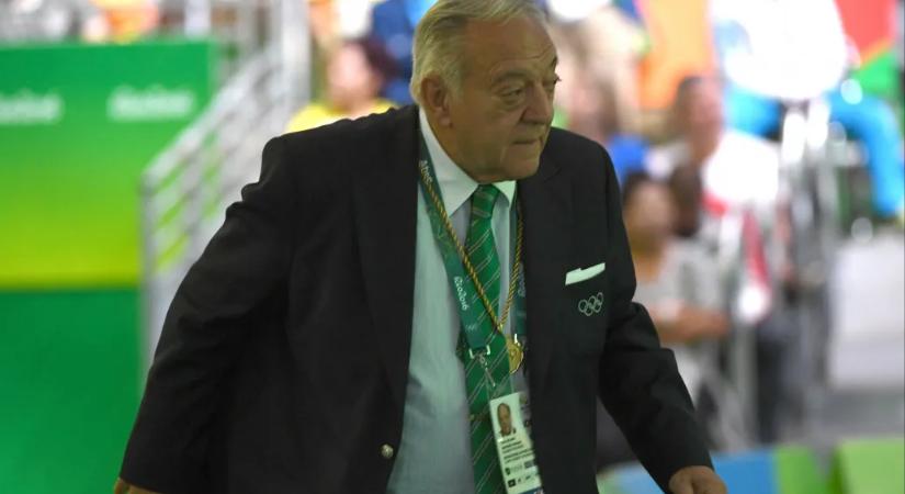 Vádat emeltek Aján Tamás ellen sikkasztás miatt