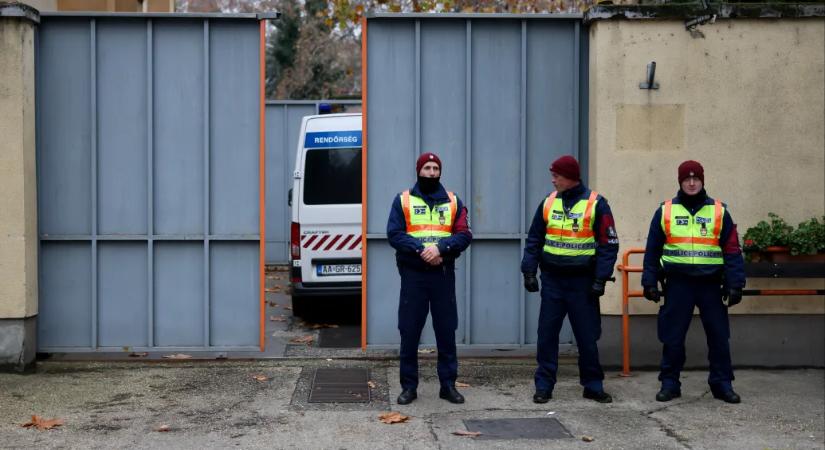 Sorra borulnak ki a csontvázak a Szőlő utcából, és nem a hatóság, hanem a nyilvánosság diktálja a tempót