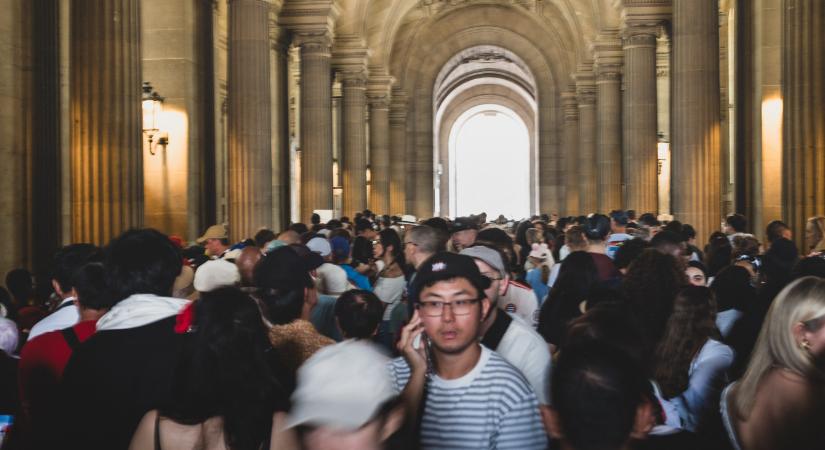 Sztrájkot helyeztek kilátásba a Louvre dolgozói, az intézményben uralkodó áldatlan állapotok miatt