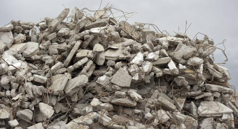 Veszélyessé vált az ikonikus magyar fürdő: teljes bontást rendeltek el