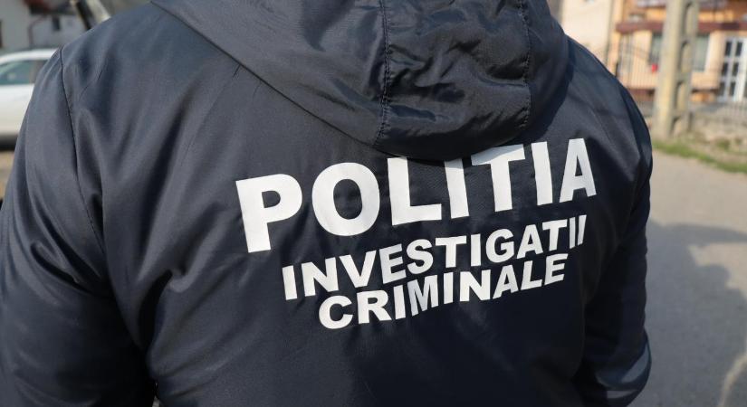 Elszenesedett holttestet találtak Nagyváradon egy kiégett autóban