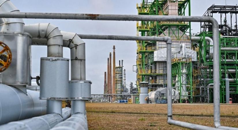 Berlin ismét trükközik: úgy csapna le az orosz energiaóriásra, hogy még így is könyörögniük kell az amerikai szankciók felfüggesztéséért