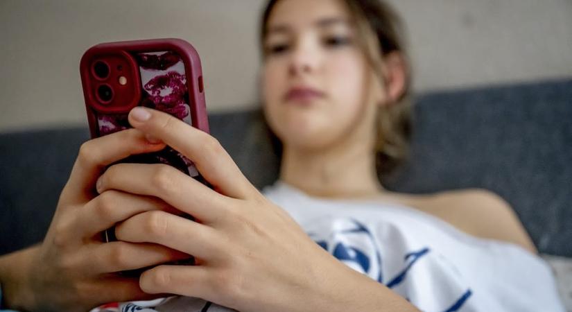 Ausztráliában a világon elsőként tényleg kitiltják a 16 éven aluliakat a közösségi oldalakról