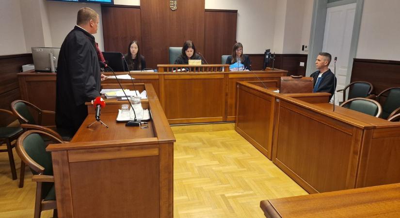 Kutyával, késsel akarta rendezni a régi konfliktusukat a férfi Gyöngyösön