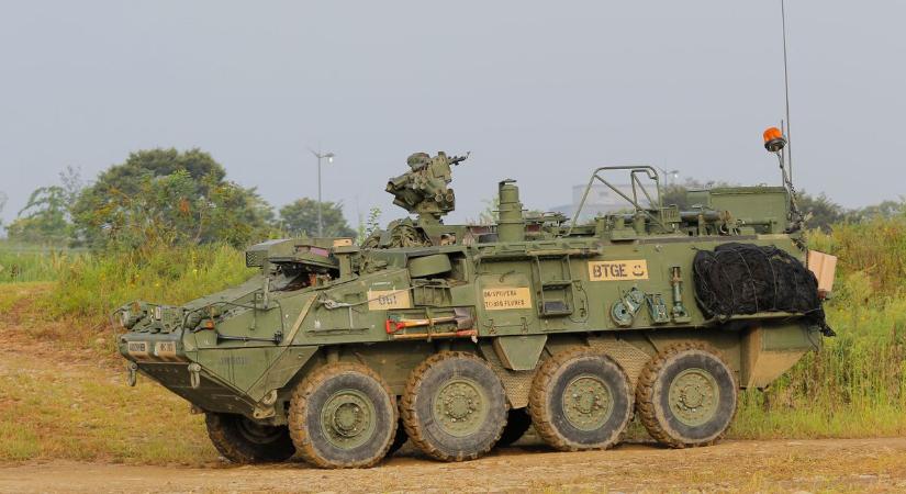 Tátva maradt a lengyelek szája, egy dollárért vehetnek többszáz páncélost és most tanácstalanok