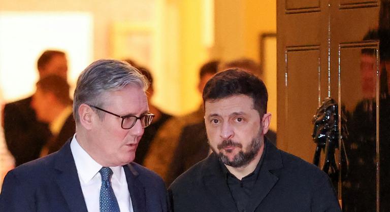 Egy profi szájról olvasó fejtette meg, hogy Volodimir Zelenszkij beszólt Donald Trumpnak