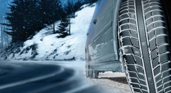 Sokan már téli gumival járnak, de még mindig nem üresek a szervizek