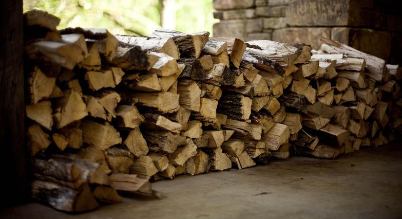 Így támadnak a tűzifacsalók – ezt tudnod kell, mielőtt vásárolsz