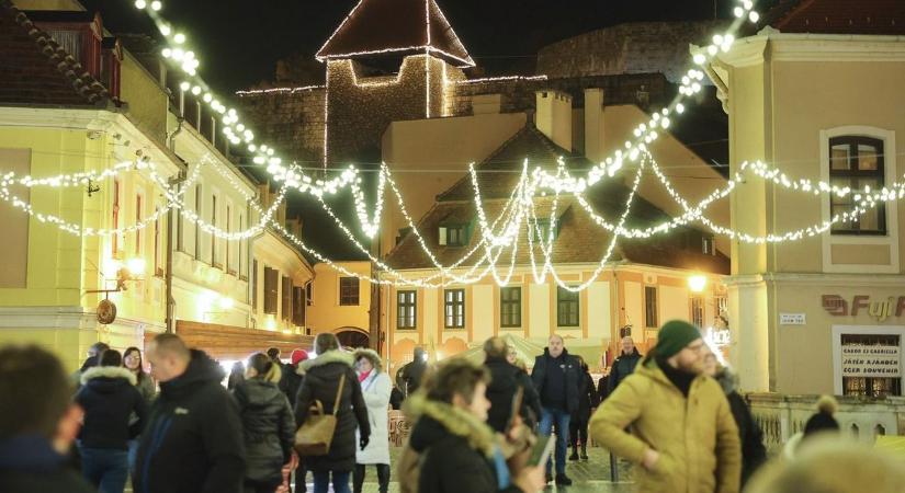 Egyedül kóborolt Alex az egri adventi forgatagban – így találtak rá a rendőrök